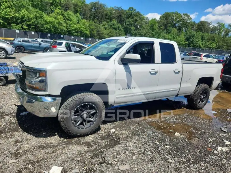 2018 Chevrolet Silverado фото