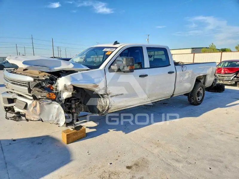 2018 Chevrolet Silverado photo