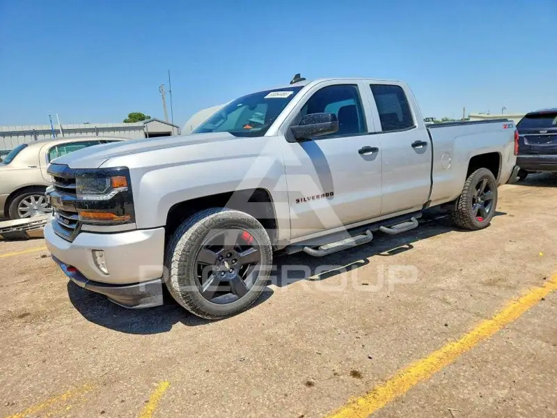 2018 Chevrolet Silverado фото