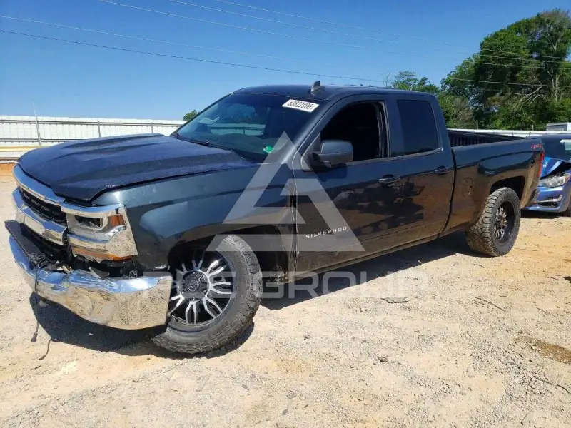 2018 Chevrolet Silverado photo