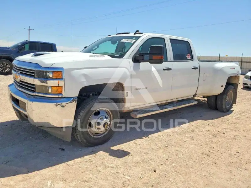 2018 Chevrolet Silverado фото