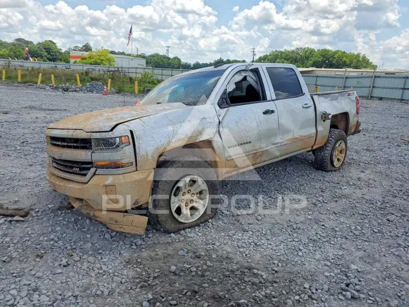 2018 Chevrolet Silverado photo