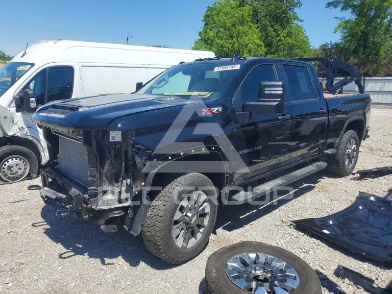 2018 Chevrolet Silverado фото