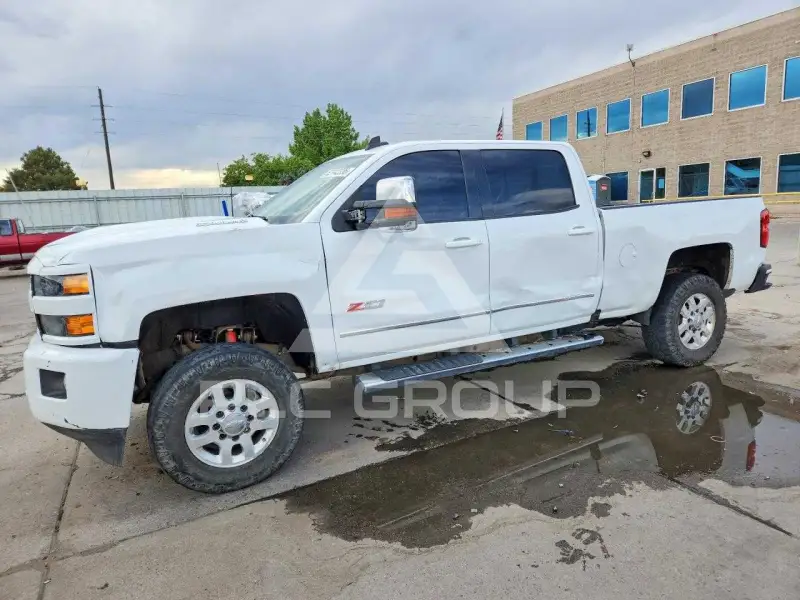 2018 Chevrolet Silverado фото