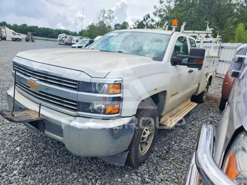 2018 Chevrolet Silverado фото