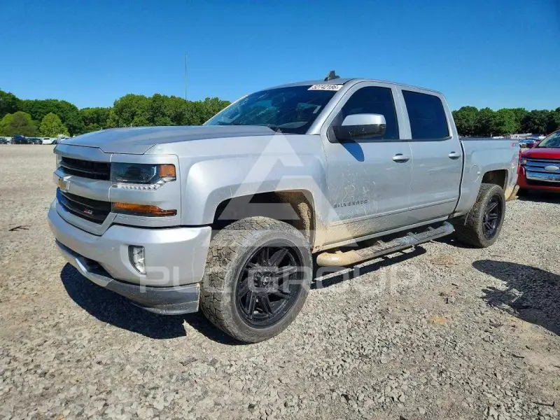 2018 Chevrolet Silverado photo