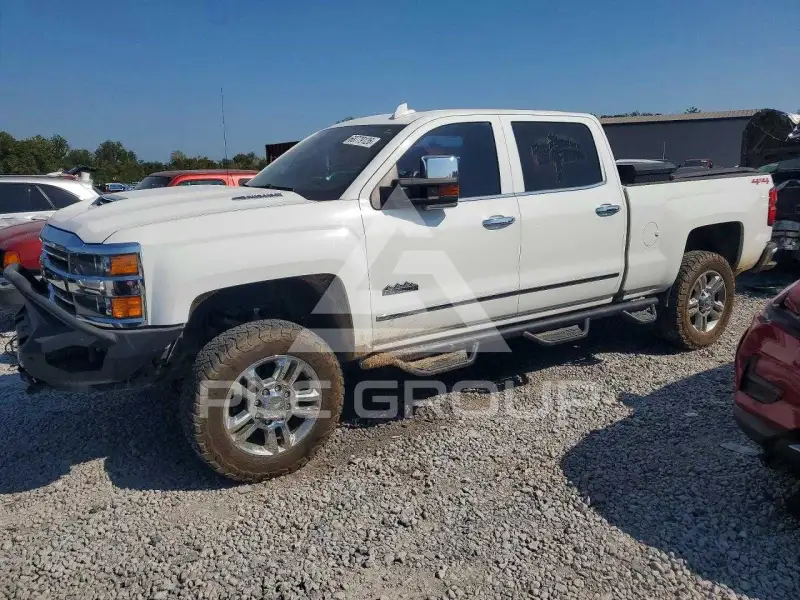 2018 Chevrolet Silverado фото