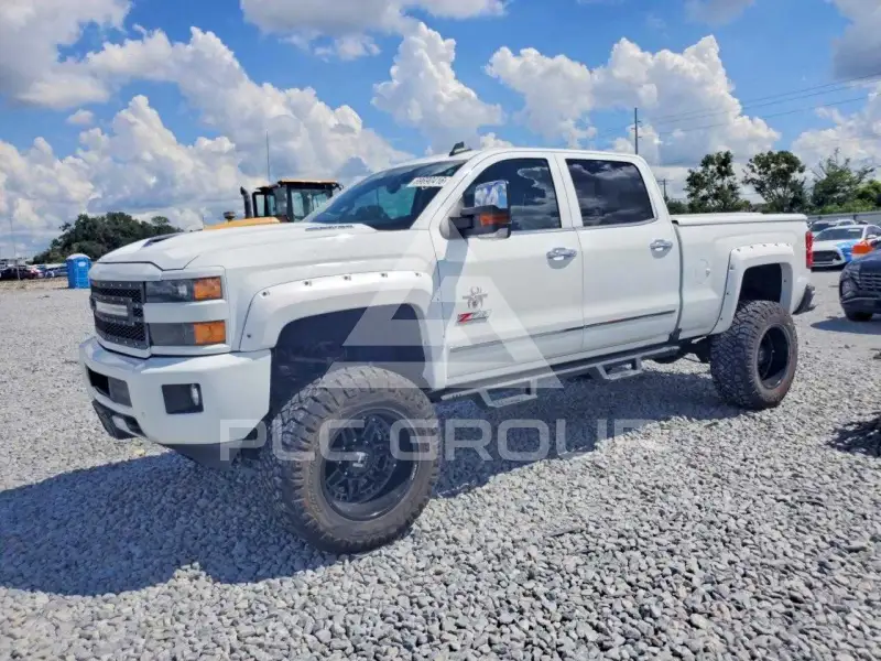 2018 Chevrolet Silverado фото