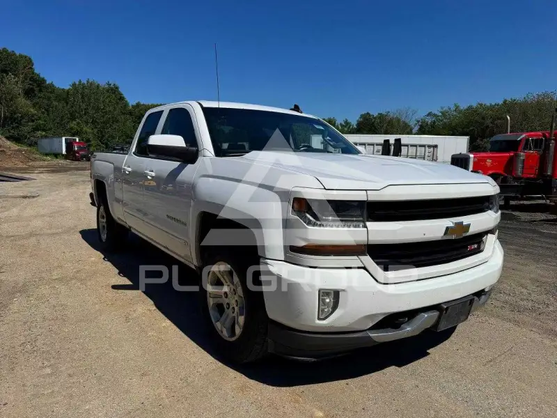 2018 Chevrolet Silverado фото