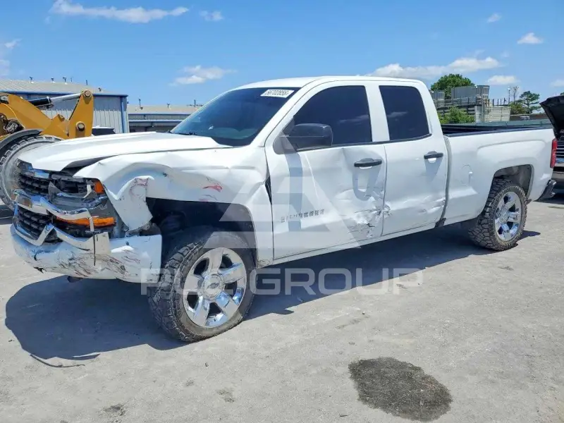 2018 Chevrolet Silverado photo