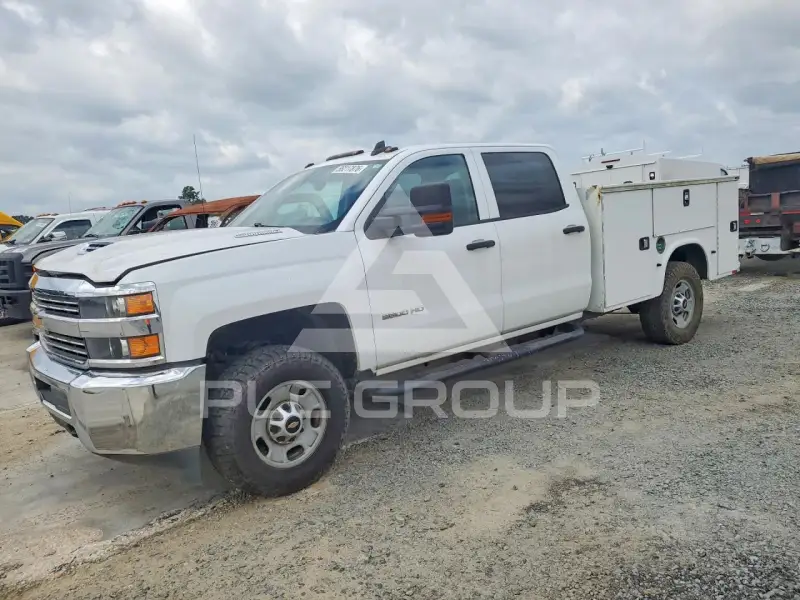 2018 Chevrolet Silverado photo