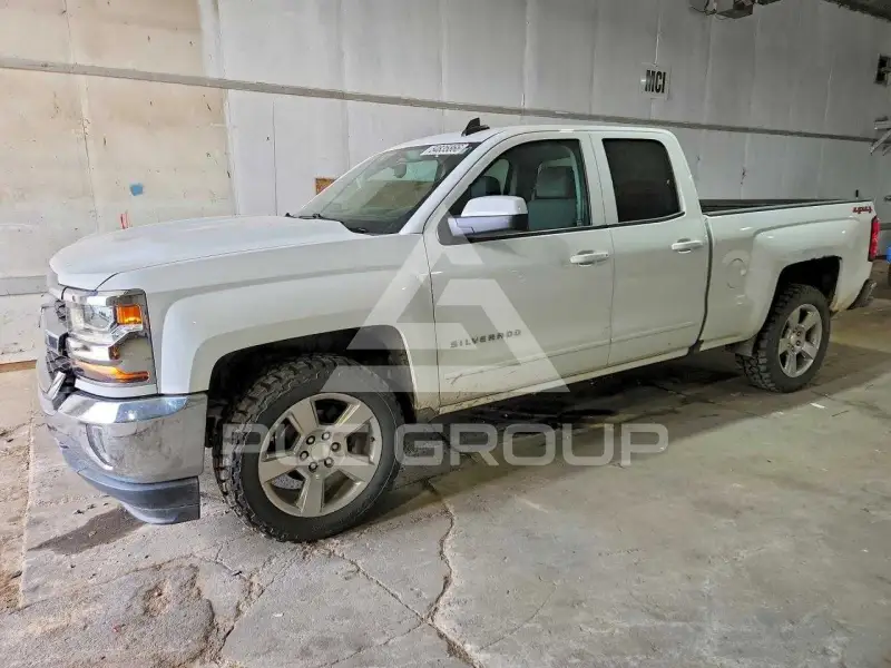 2018 Chevrolet Silverado photo