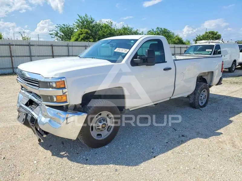 2018 Chevrolet Silverado photo