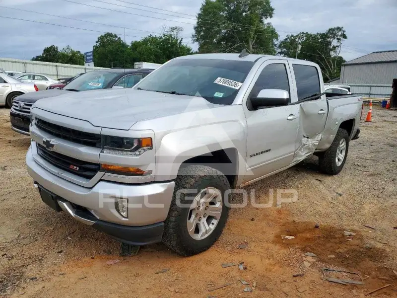 2018 Chevrolet Silverado фото