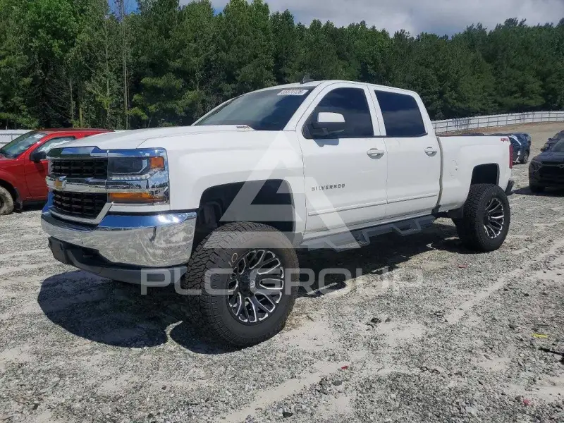 2018 Chevrolet Silverado photo