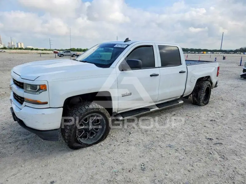2018 Chevrolet Silverado фото