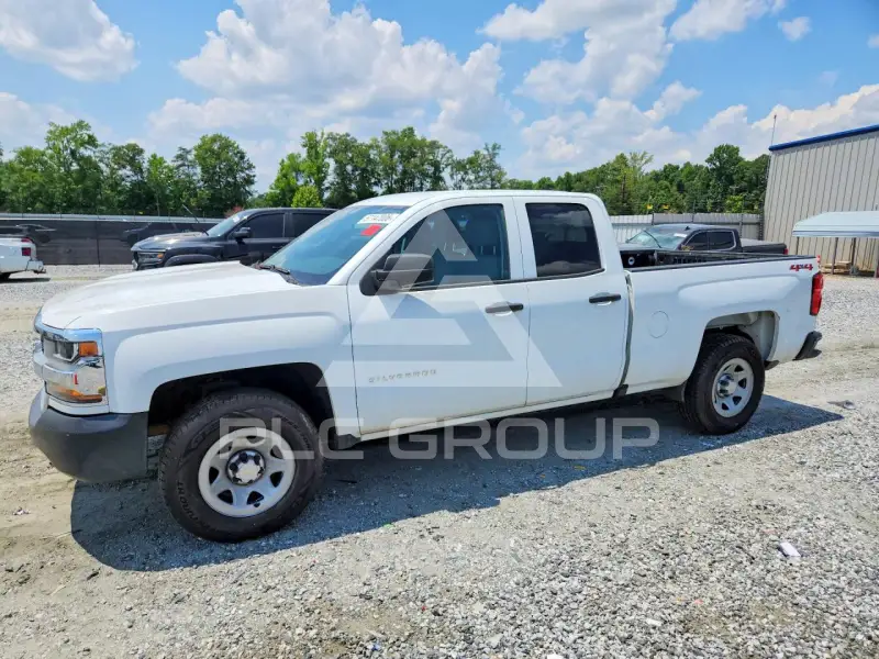 2018 Chevrolet Silverado фото