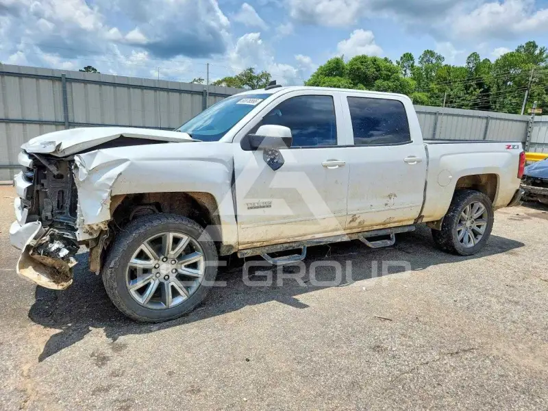 2018 Chevrolet Silverado фото