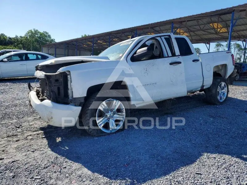 2018 Chevrolet Silverado фото