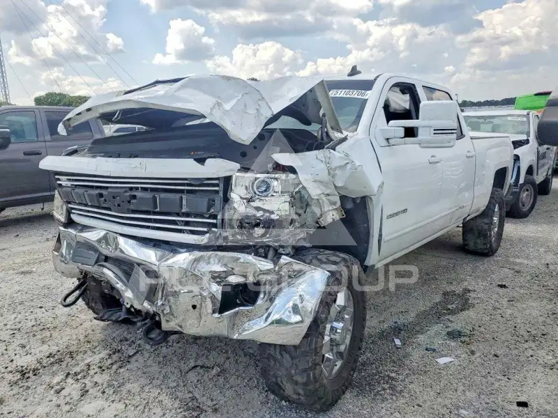 2018 Chevrolet Silverado фото