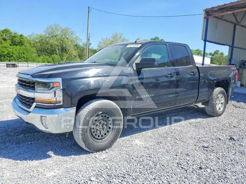 2018 Chevrolet Silverado photo