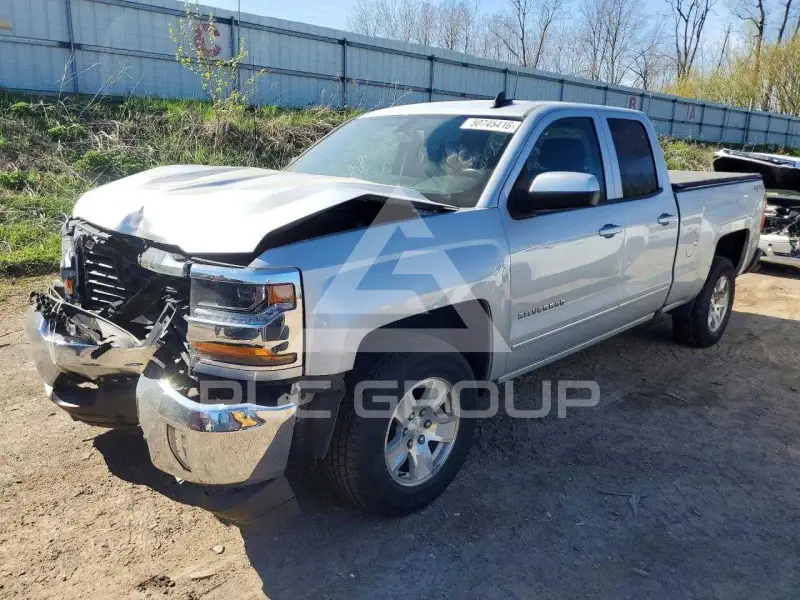 2018 Chevrolet Silverado фото