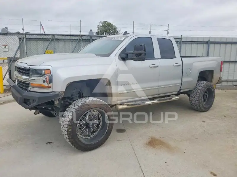 2018 Chevrolet Silverado фото