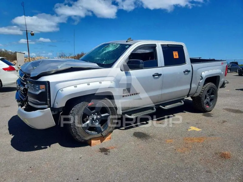 2018 Chevrolet Silverado photo