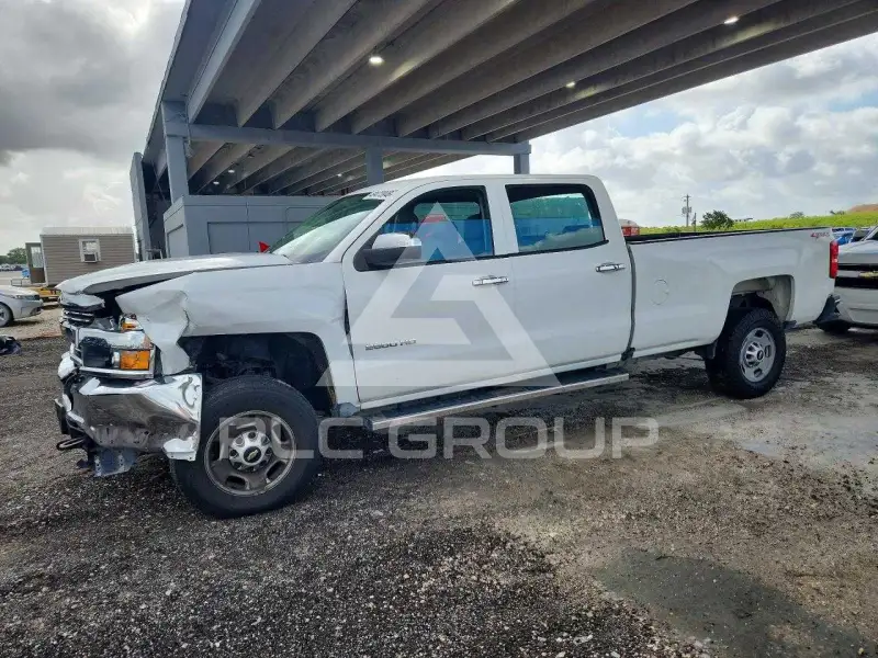 2018 Chevrolet Silverado photo