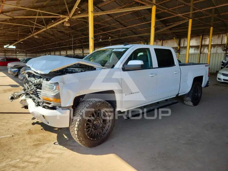 2018 Chevrolet Silverado photo