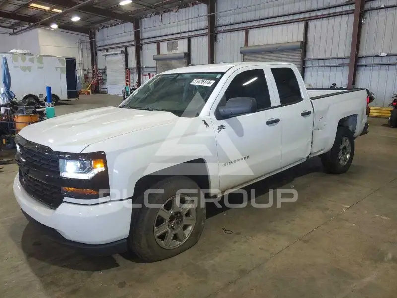 2018 Chevrolet Silverado photo