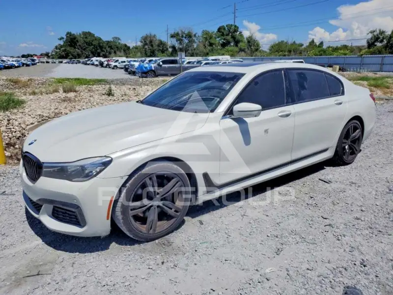 2018 BMW 740 фото