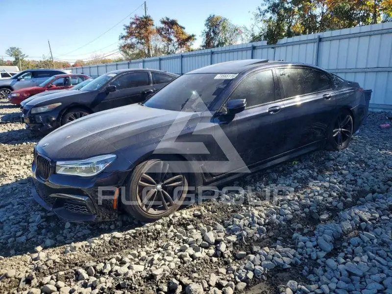 2018 BMW 750 photo