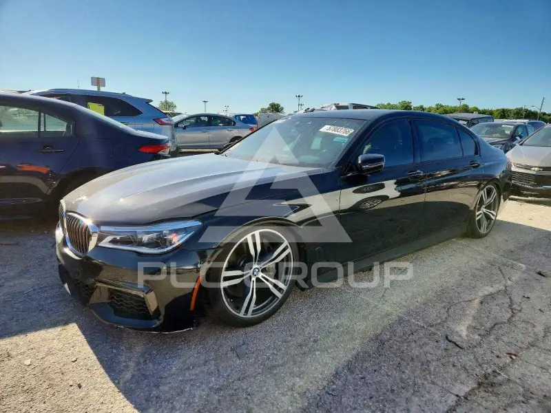 2018 BMW 750 фото