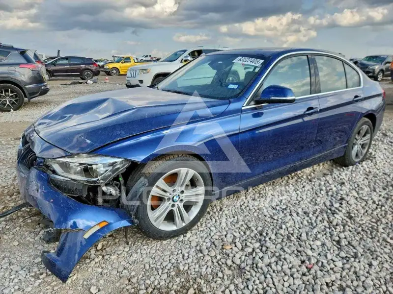 2018 BMW 330 photo