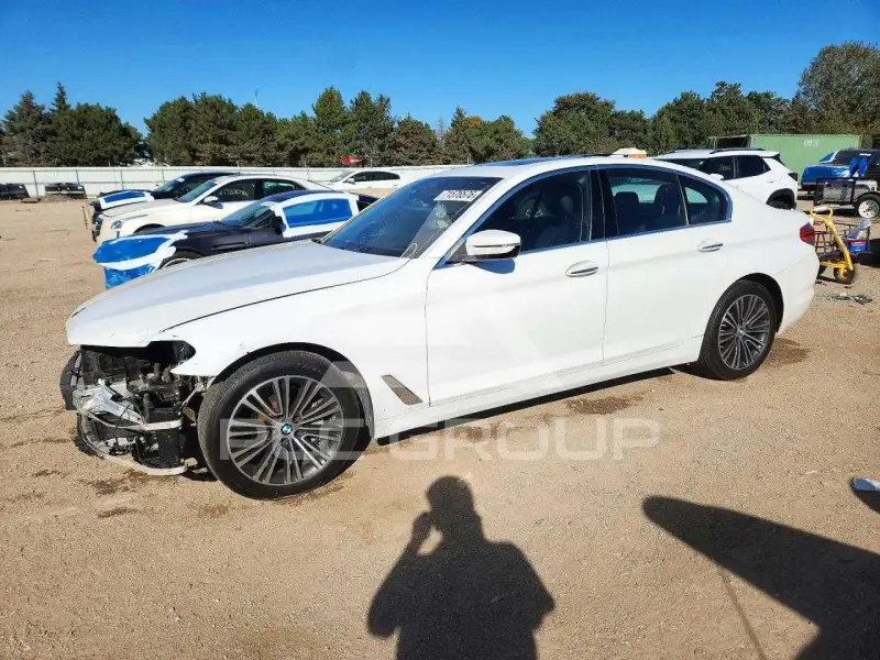 2018 BMW 530 photo
