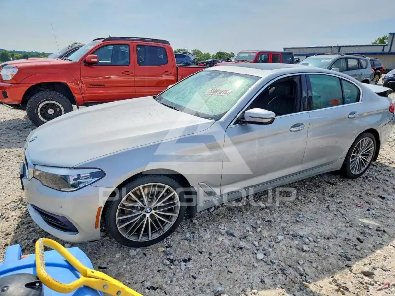 2018 BMW 530 фото