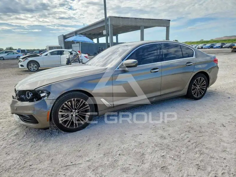 2018 BMW 530 photo