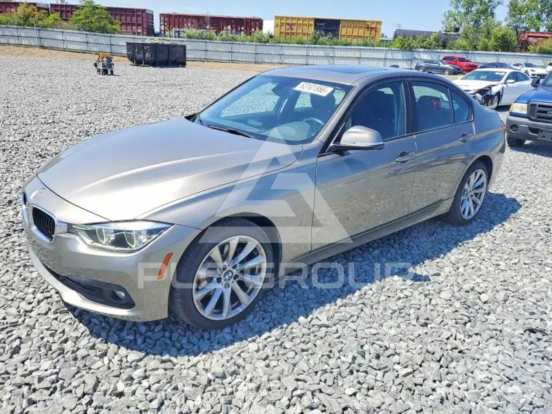 2018 BMW 320 photo