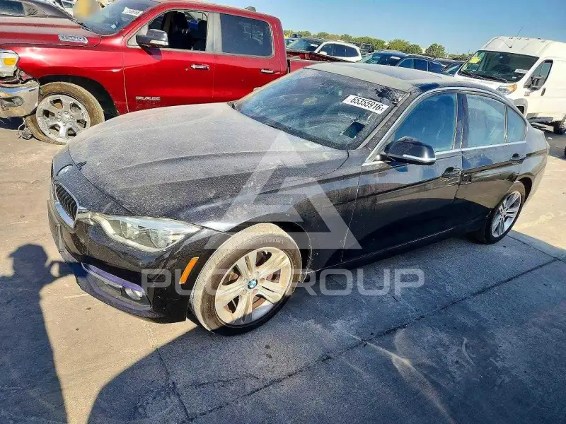 2018 BMW 330 photo