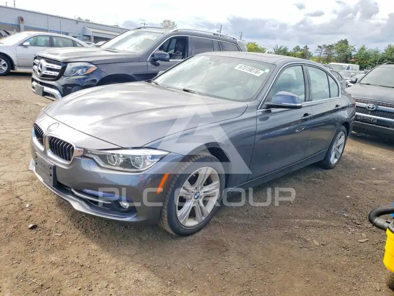 2018 BMW 330 photo