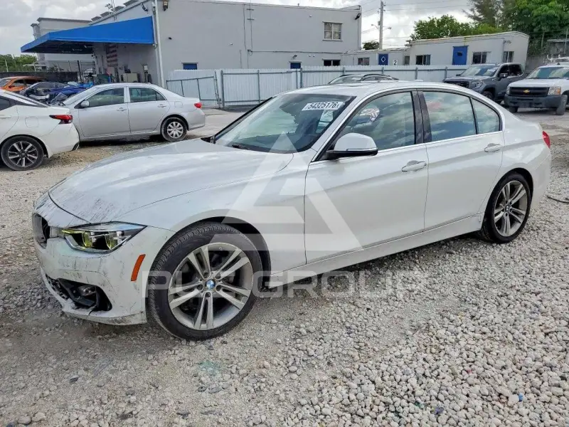 2018 BMW 330 фото