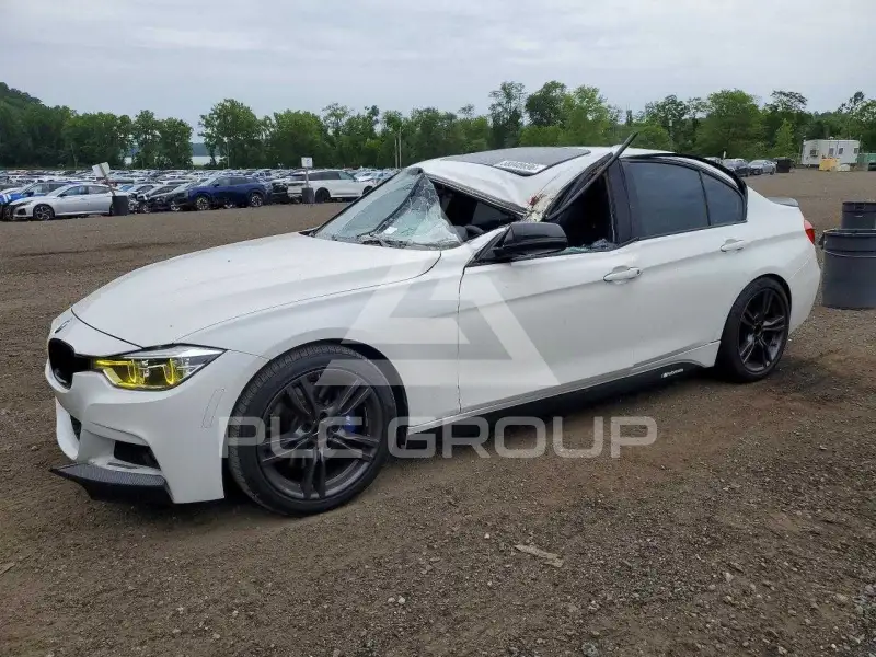 2018 BMW 330 photo