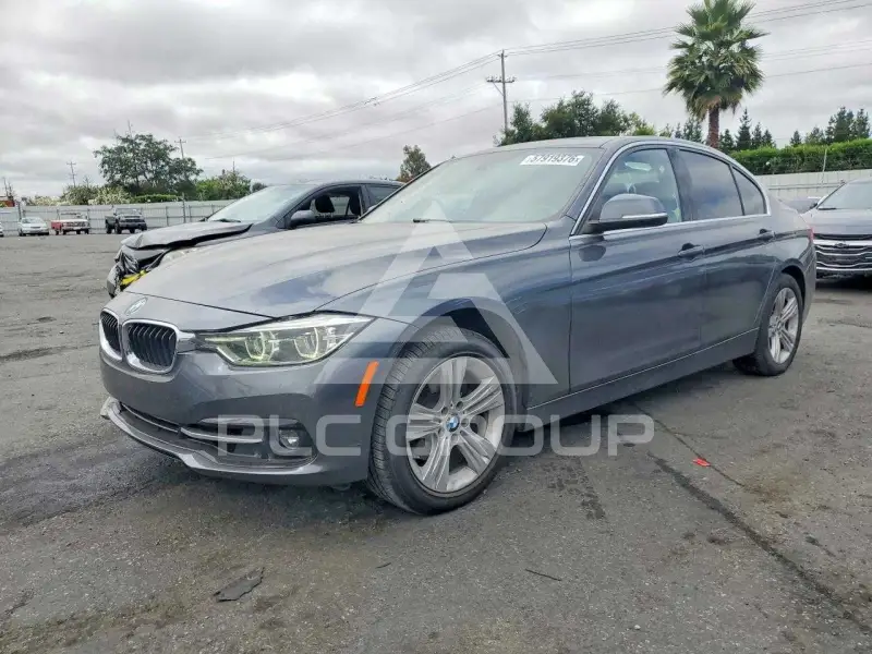 2018 BMW 330 photo