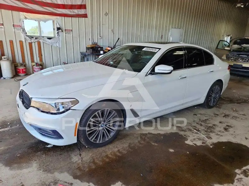 2018 BMW 530 photo