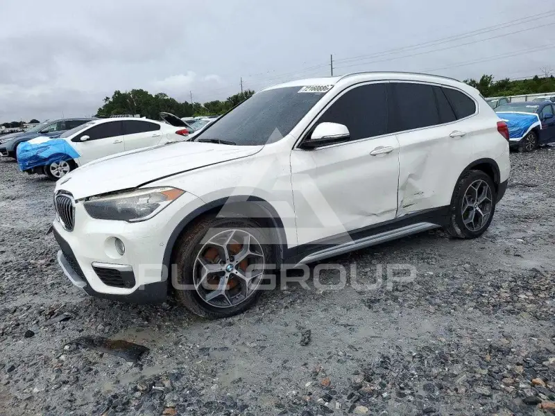 2018 BMW X1 фото