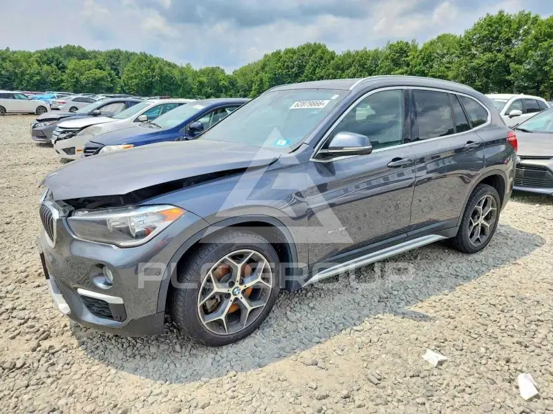 2018 BMW X1 фото
