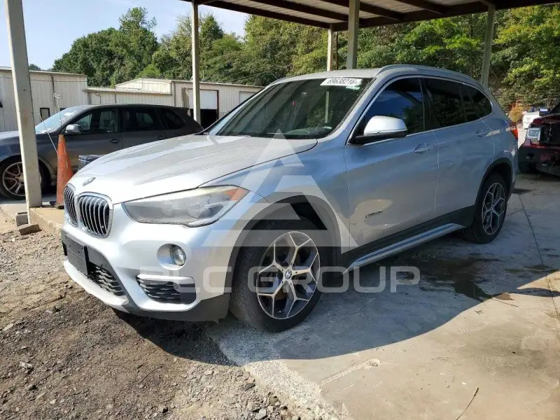 2018 BMW X1 фото