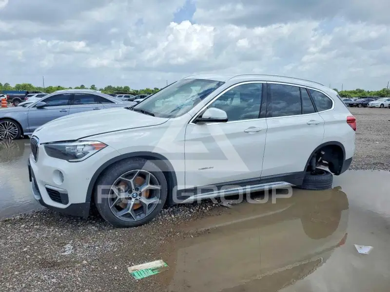 2018 BMW X1 photo