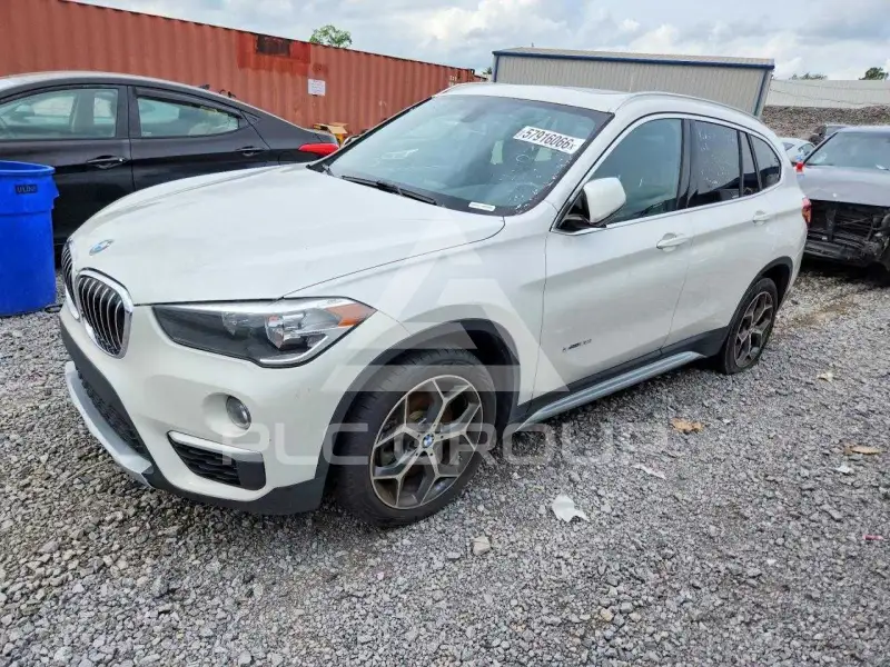2018 BMW X1 фото